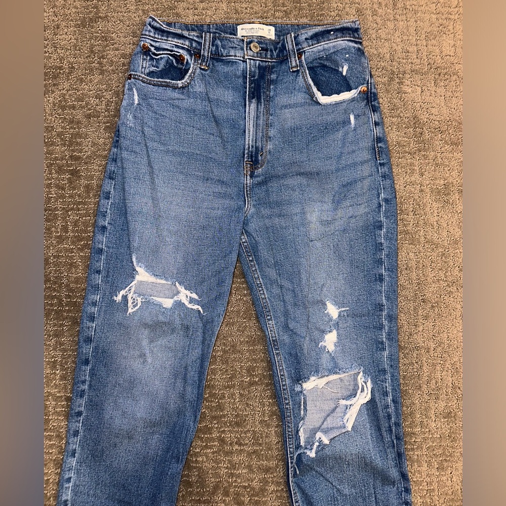 Abercrombie Ultra High Rise Ankle Straight Jean Curve Love - Picture 2 of 6